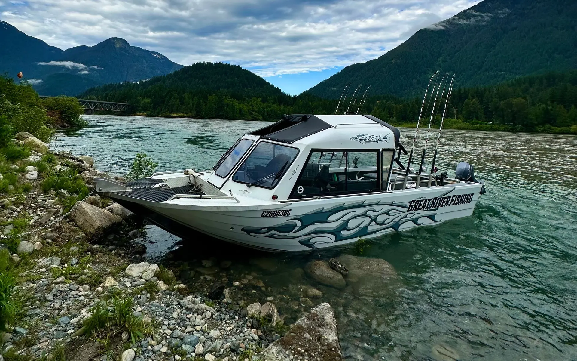 Mid Fraser Sturgeon or Salmon Adventure - Chilliwack area