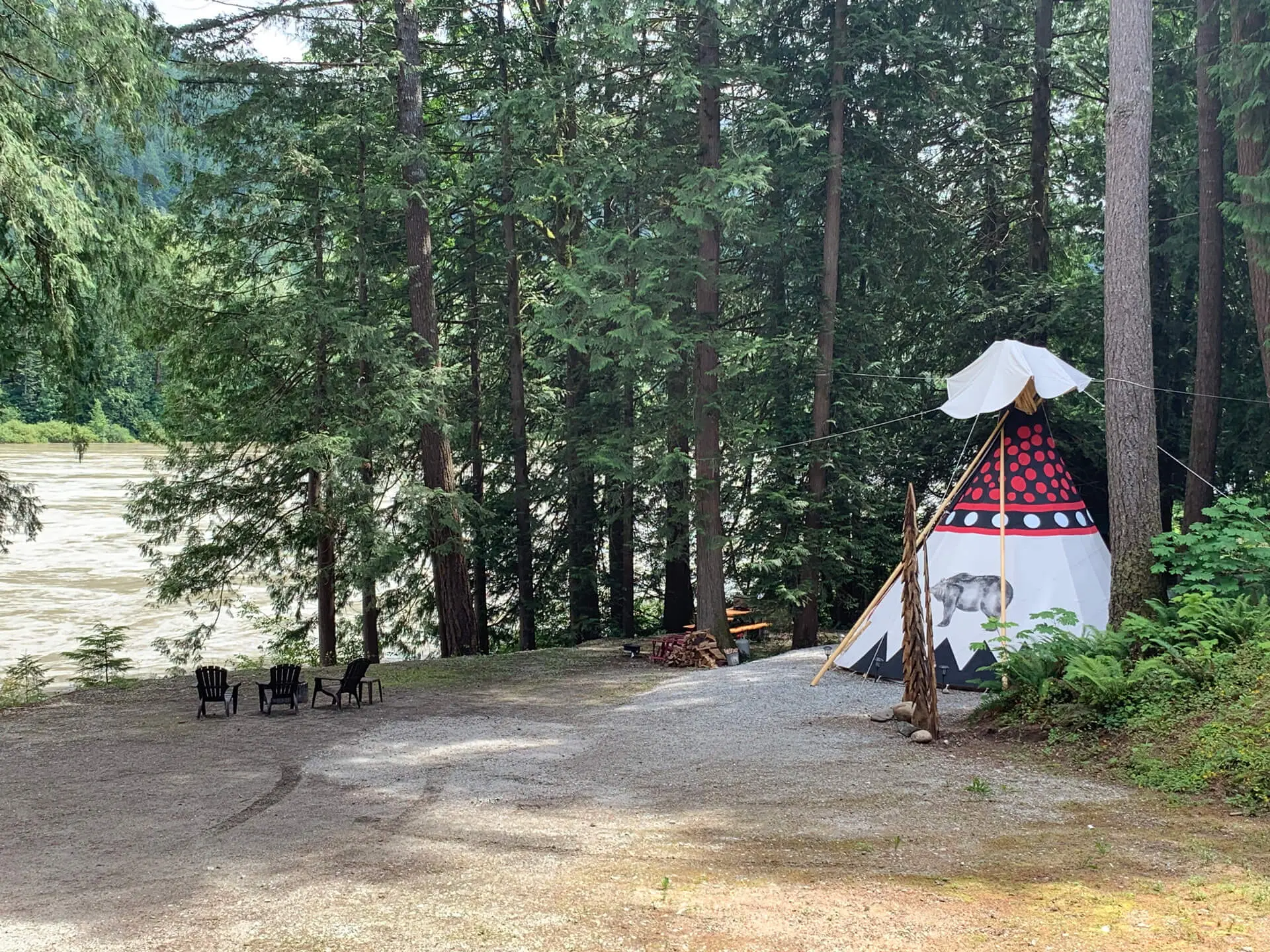 Fraser Canyon Teepee Escape