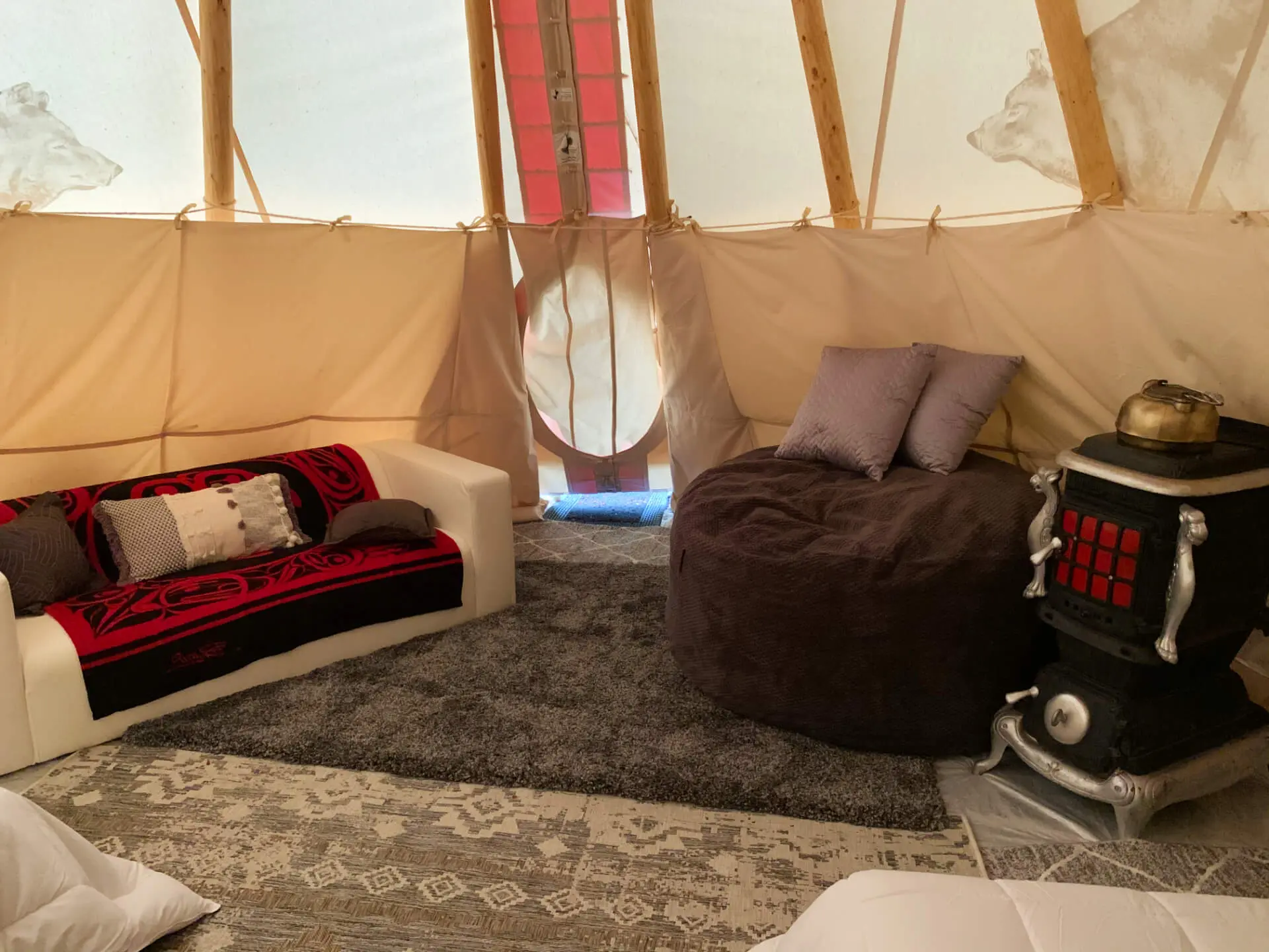 Fraser Canyon Teepee Escape