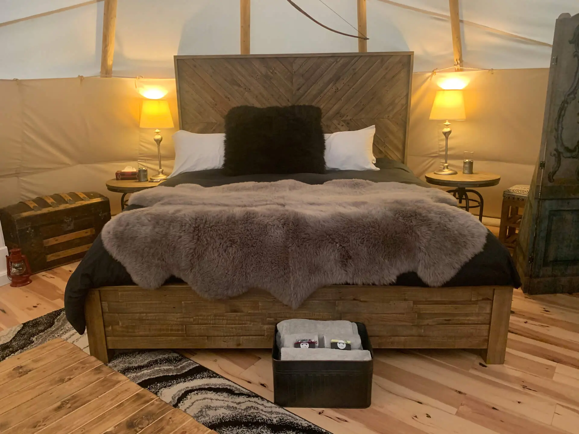 Fraser Canyon Teepee Escape